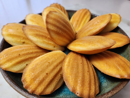 Brown Butter Earl Grey Madeleine ( 3 pcs/ bag)
